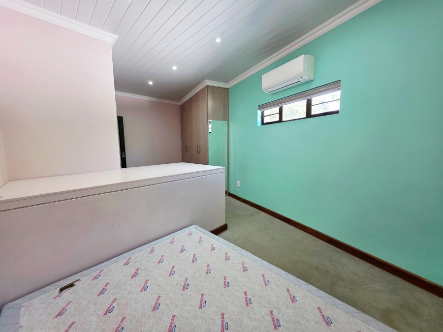 5 Bedroom Property for Sale in Langenhovenpark Free State